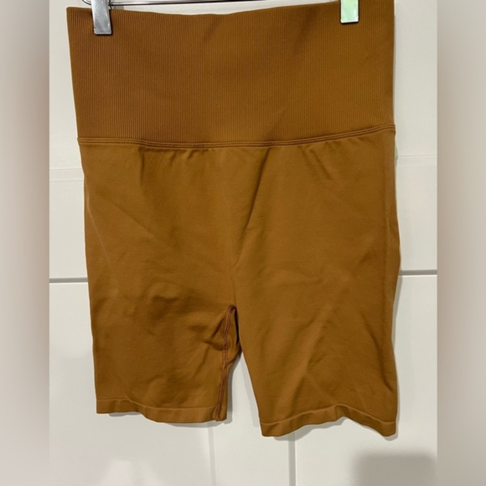 PINK Victoria's Secret High Waist Bike Shorts Sz M